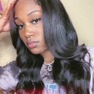 Meet your Posher, Desiree